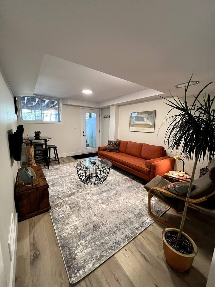 11 Park Avenue - Photo 2 of 15