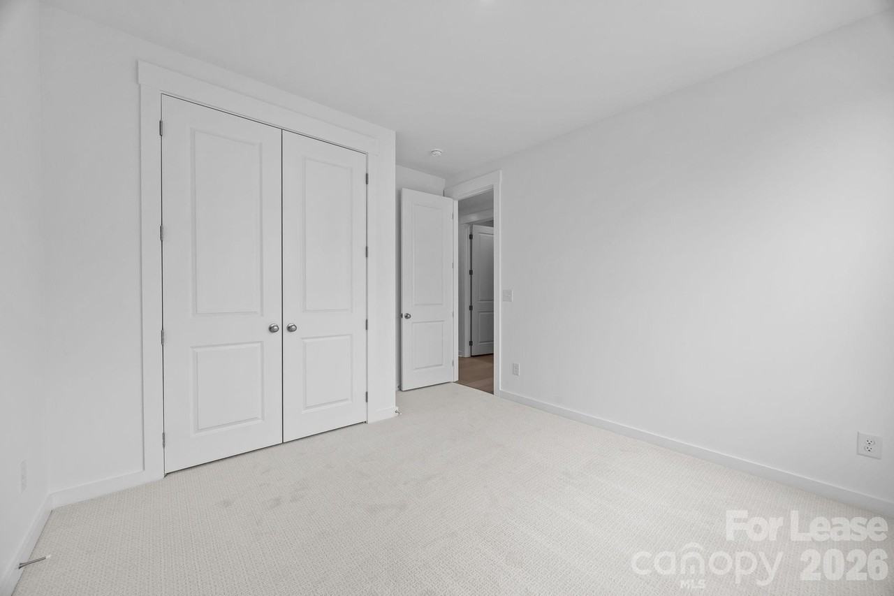 4332 Honeywalk Ln - Photo 6 of 31