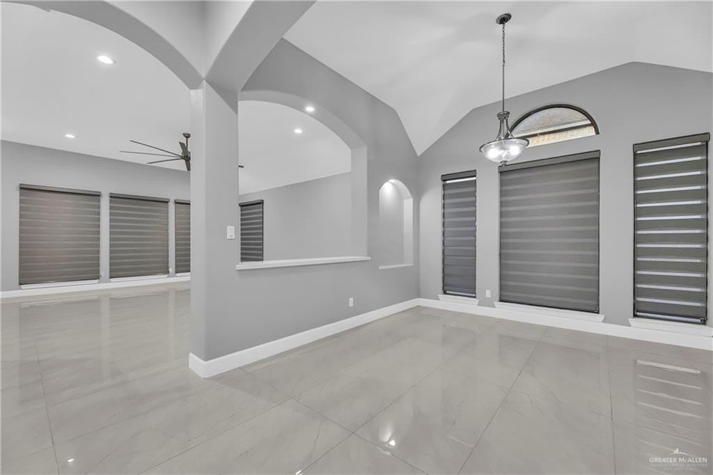 10613 N 24th St - Photo 5 of 24