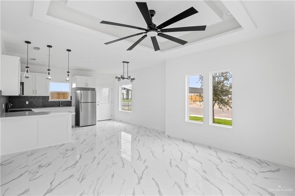 11502 N 24th Ln Apt 4 #4 - Photo 3 of 14