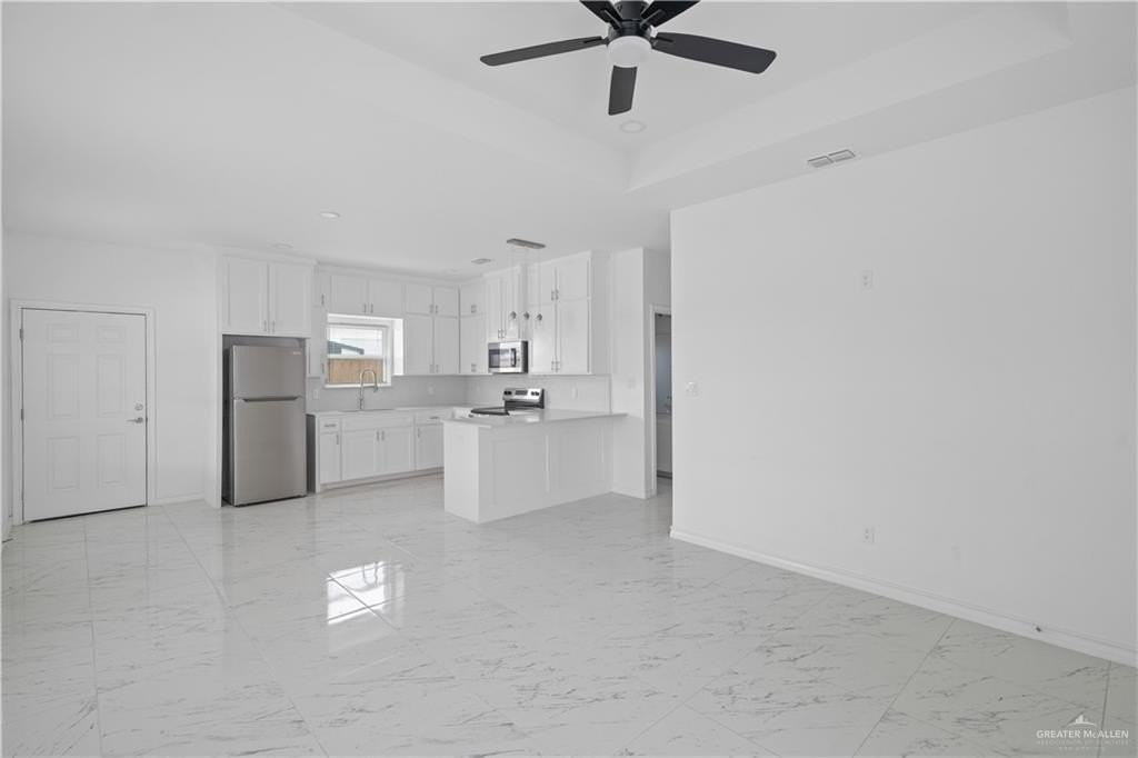 11304 N 25th St Apt 4 #4 - Photo 3 of 16