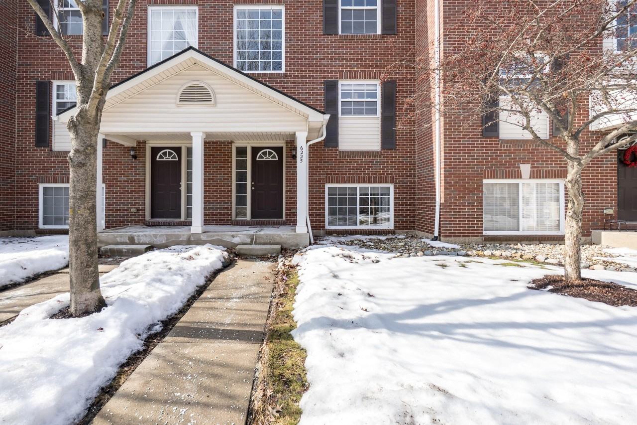 6225 Brant Ln - Photo 2 of 40