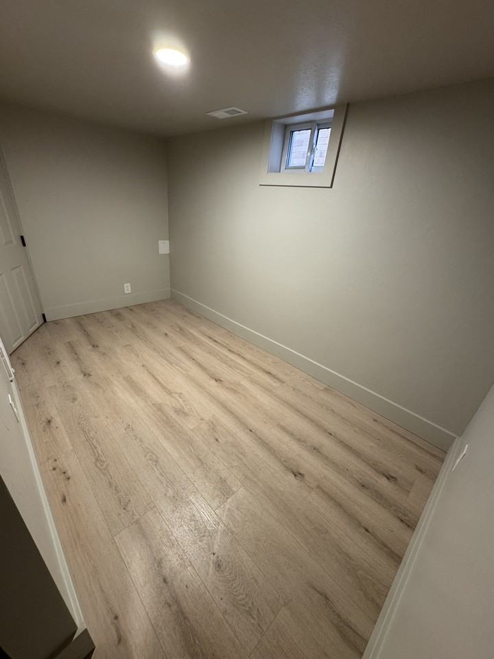 821 S 4th Ave #4 - Photo 3 of 7