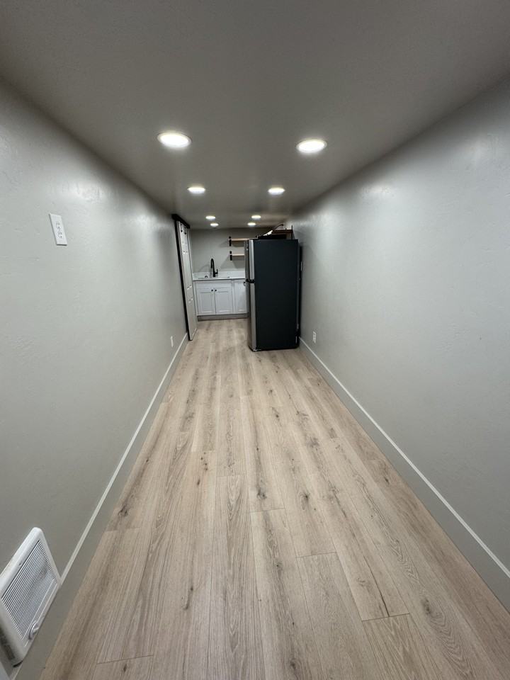 821 S 4th Ave #4 - Photo 6 of 7