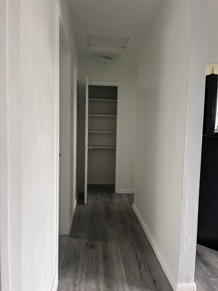 384 Avenue N Sw #3 - Photo 7 of 9