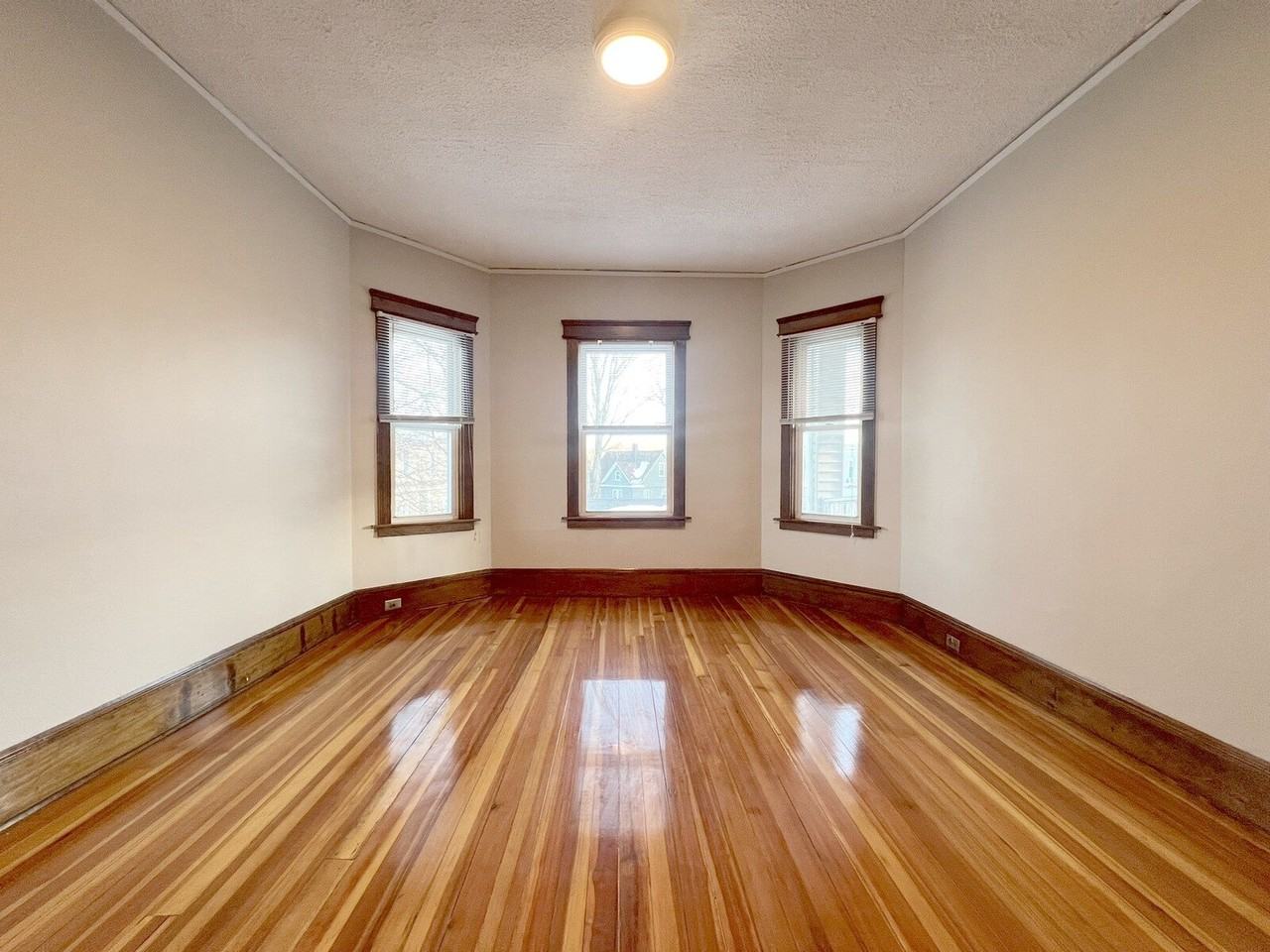 33 Newburg St #3 - Photo 2 of 10