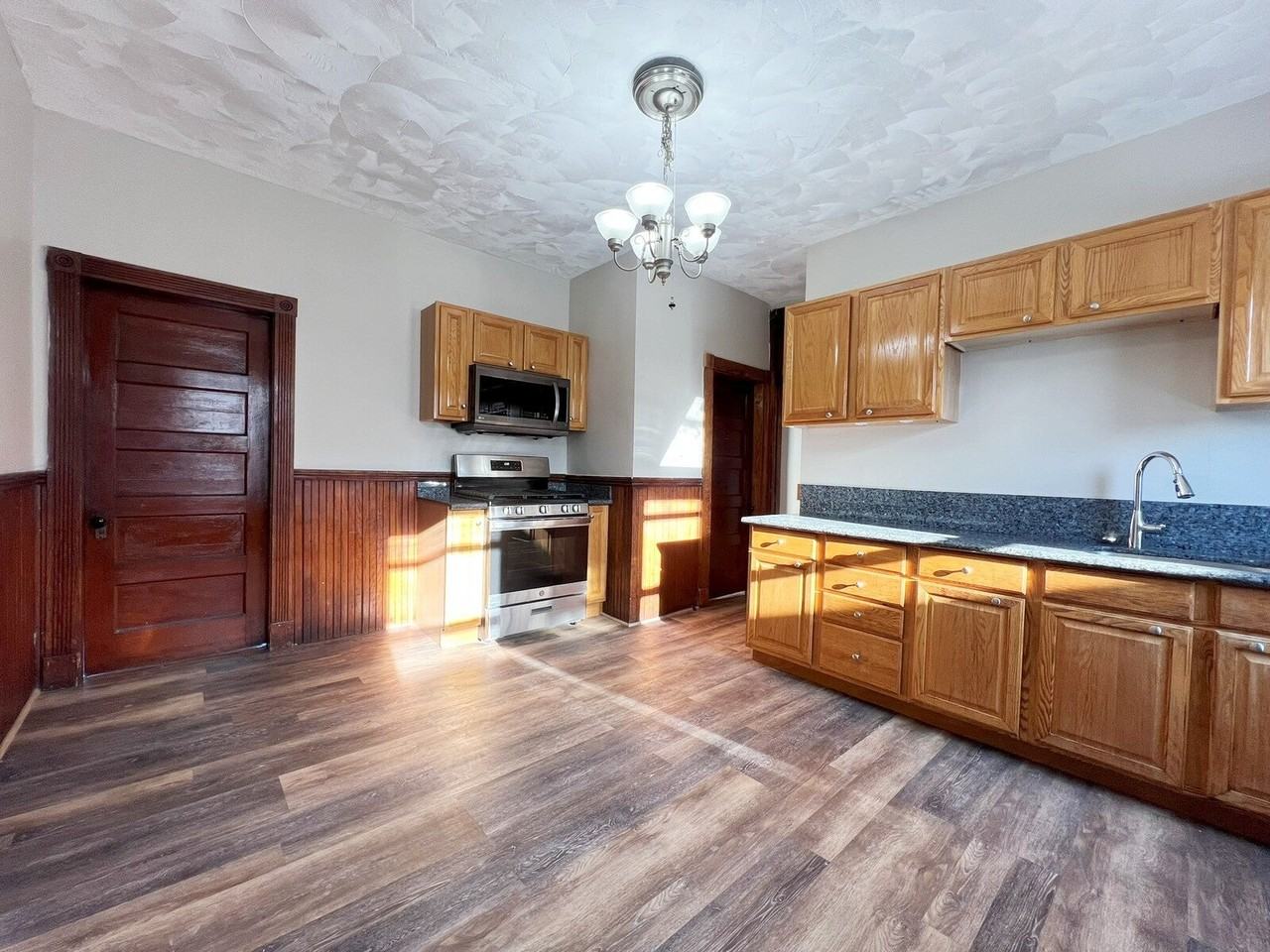 33 Newburg St #3 - Photo 4 of 10