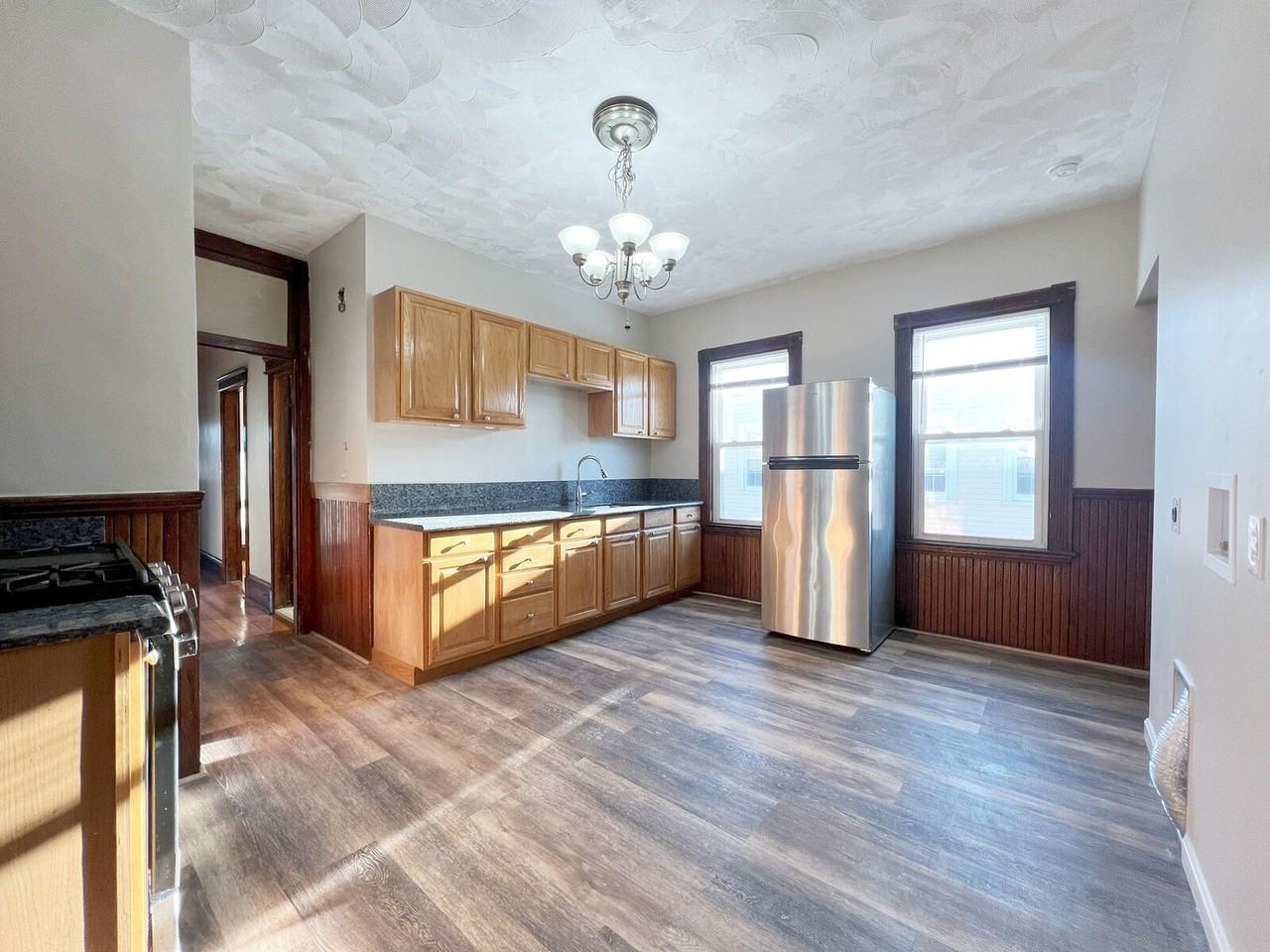 33 Newburg St #3 - Photo 5 of 10