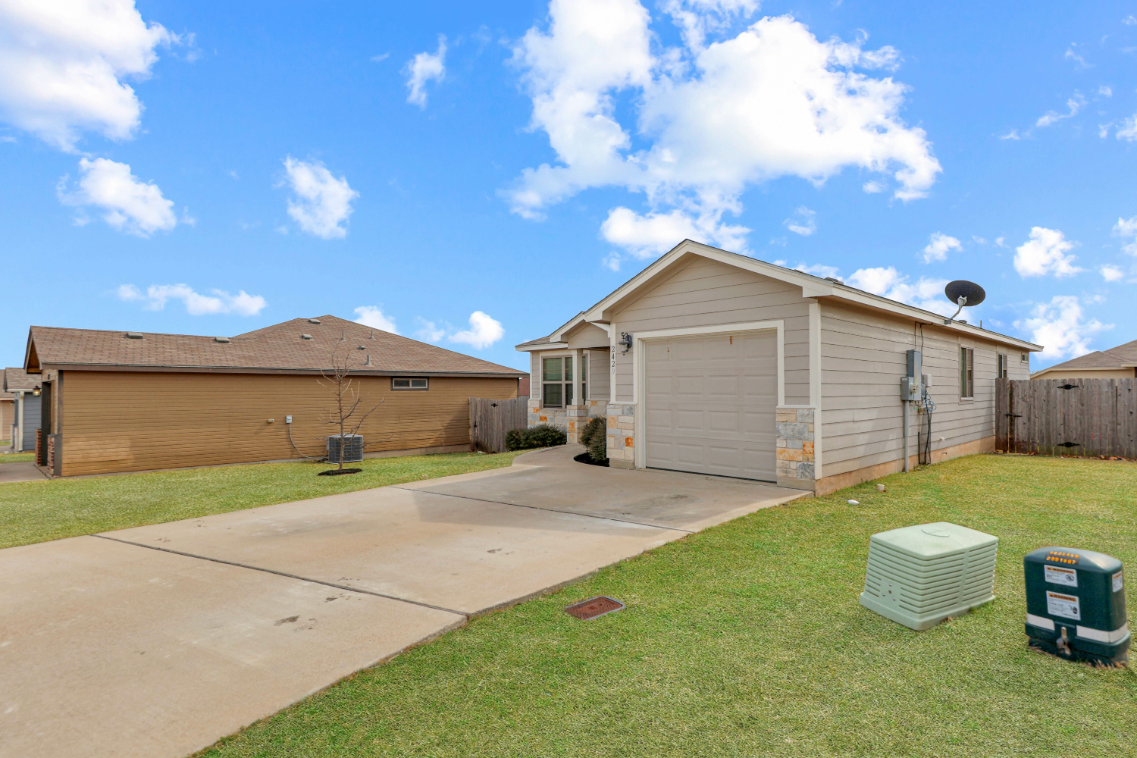 2429 Stoneham #NA - Photo 3 of 22