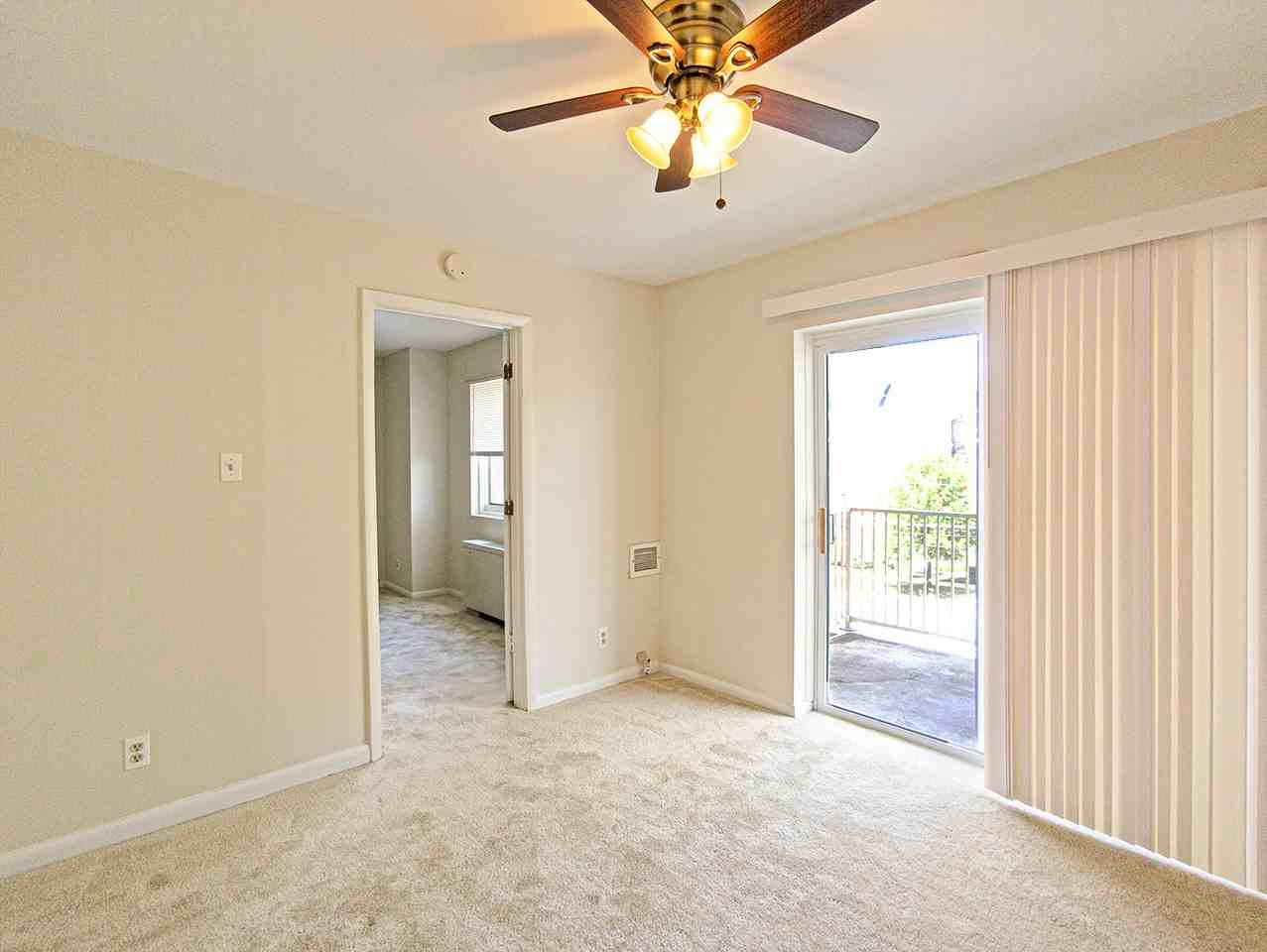 4313 Knox Rd #407 - Photo 2 of 15