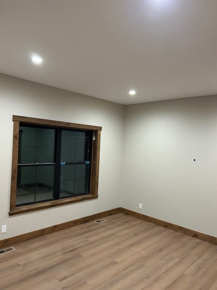 1062 N A St #NA - Photo 6 of 11