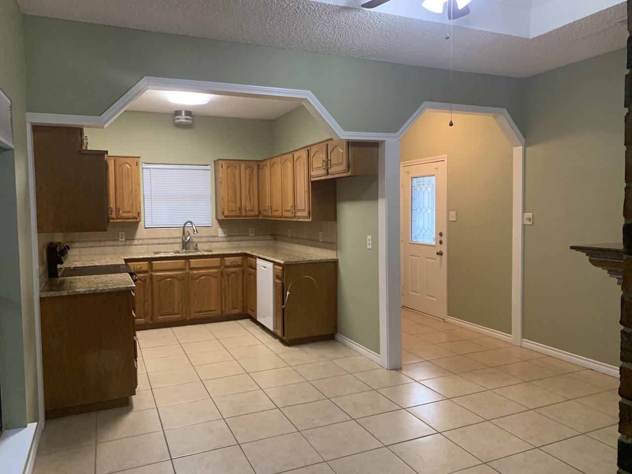 3007 Oakhurst St #A - Photo 5 of 10