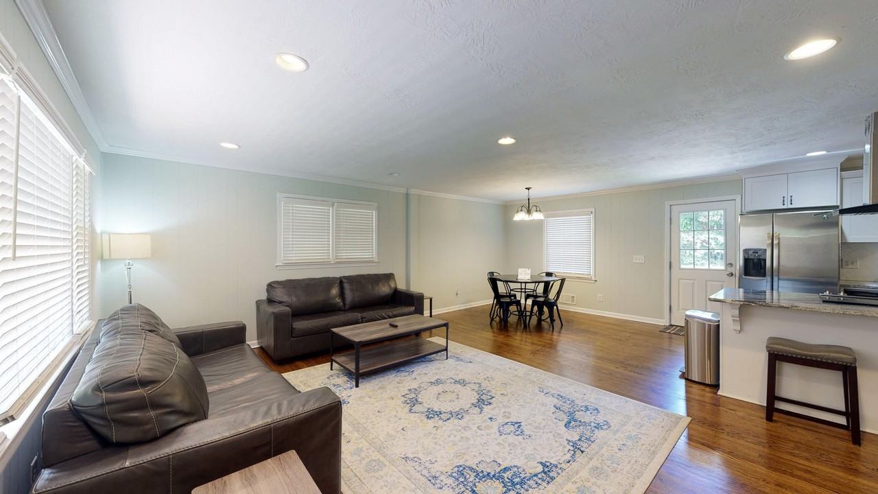 925 Avocado St Unit 1 #1 - Photo 4 of 24