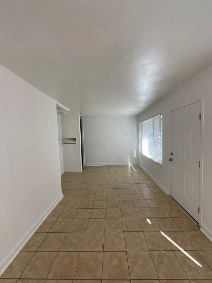 3005 Abelia Dr - Photo 2 of 18