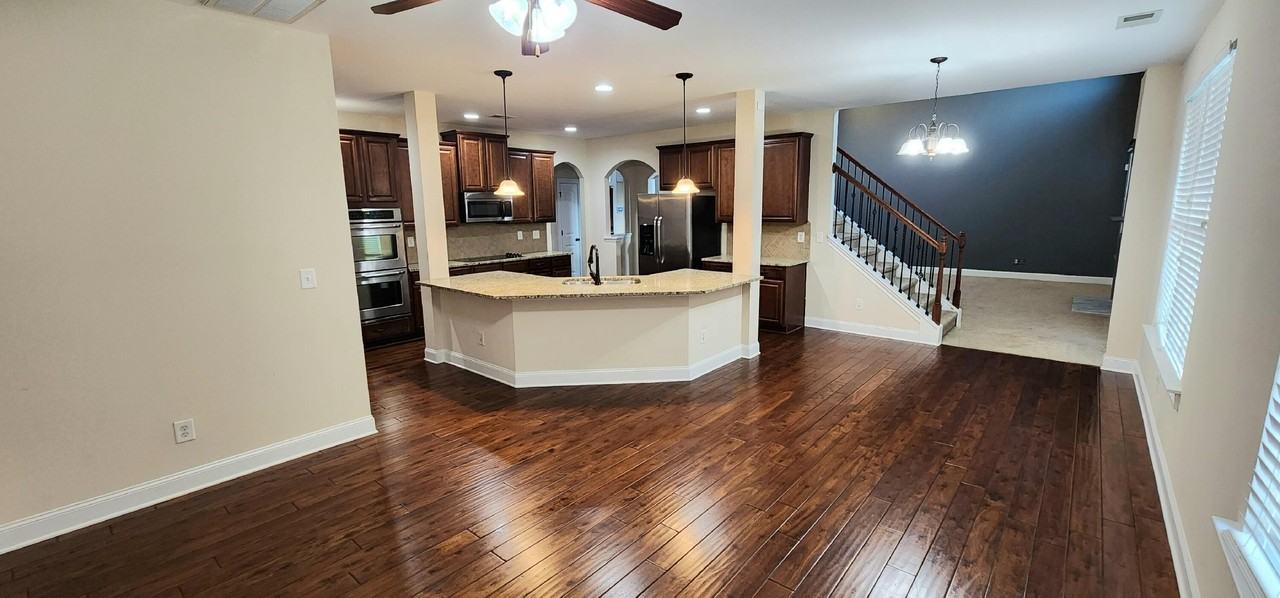 718 Erika Ln - Photo 5 of 18