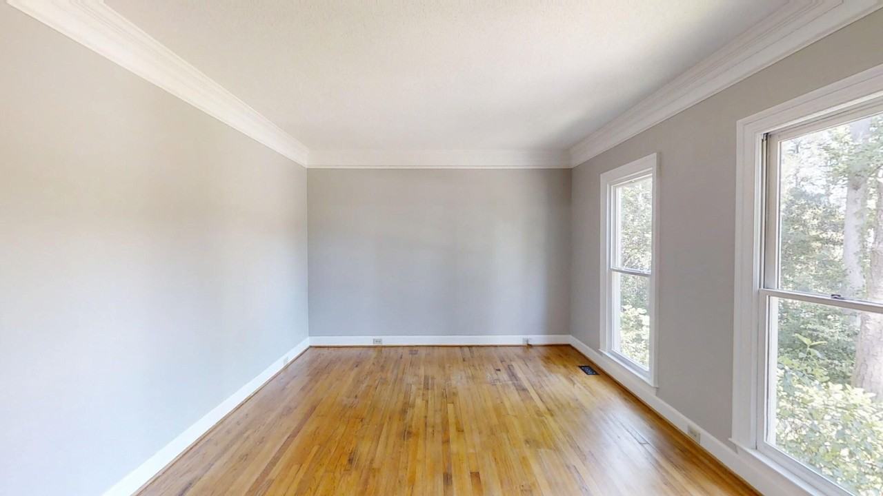 4130 Knollcrest Cir N - Photo 4 of 41