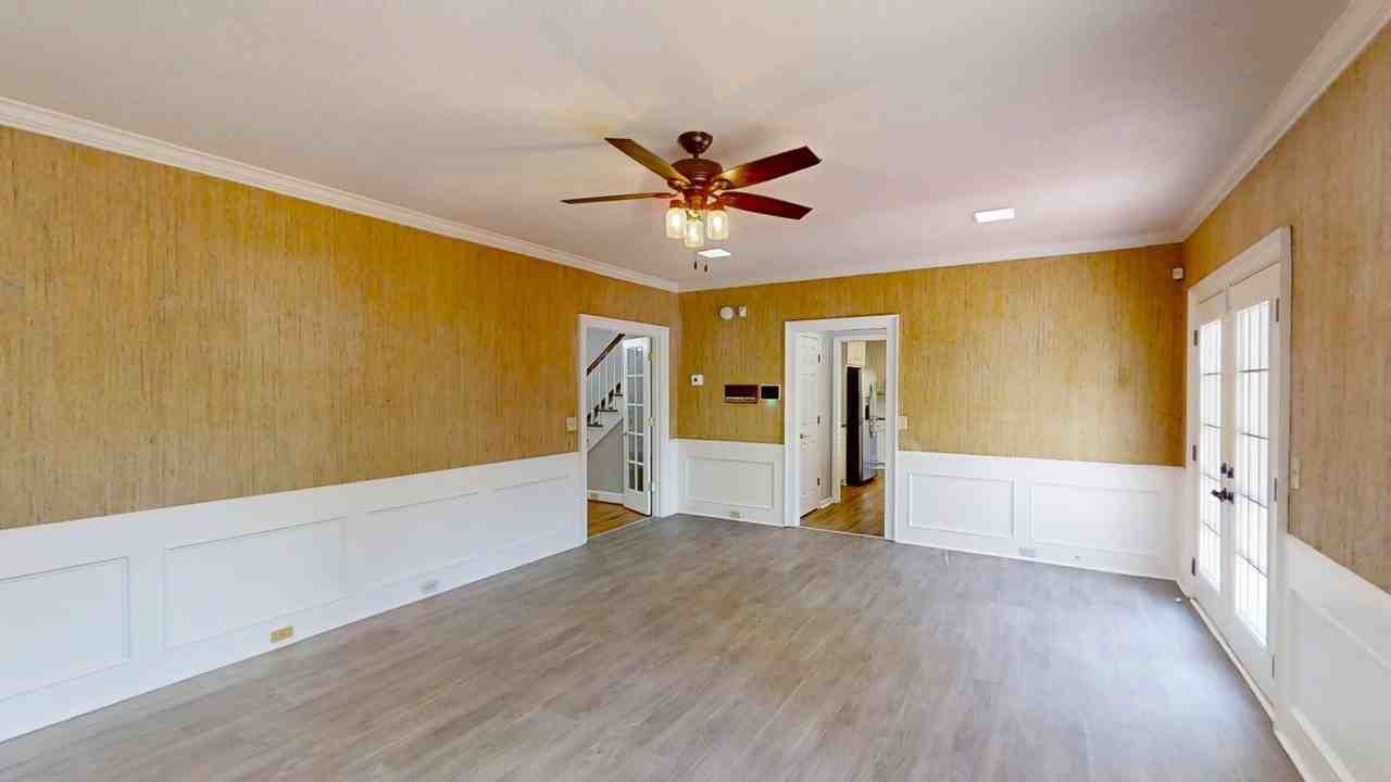 4130 Knollcrest Cir N - Photo 7 of 41