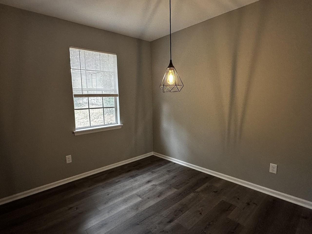 4565 Rockdale Ct - Photo 6 of 29