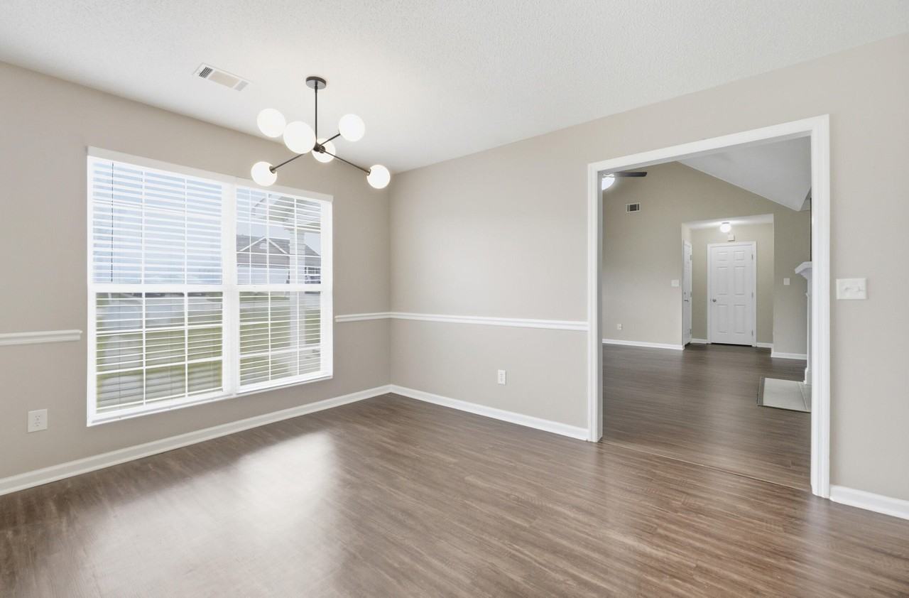 607 Creek Bottom Trl - Photo 5 of 17