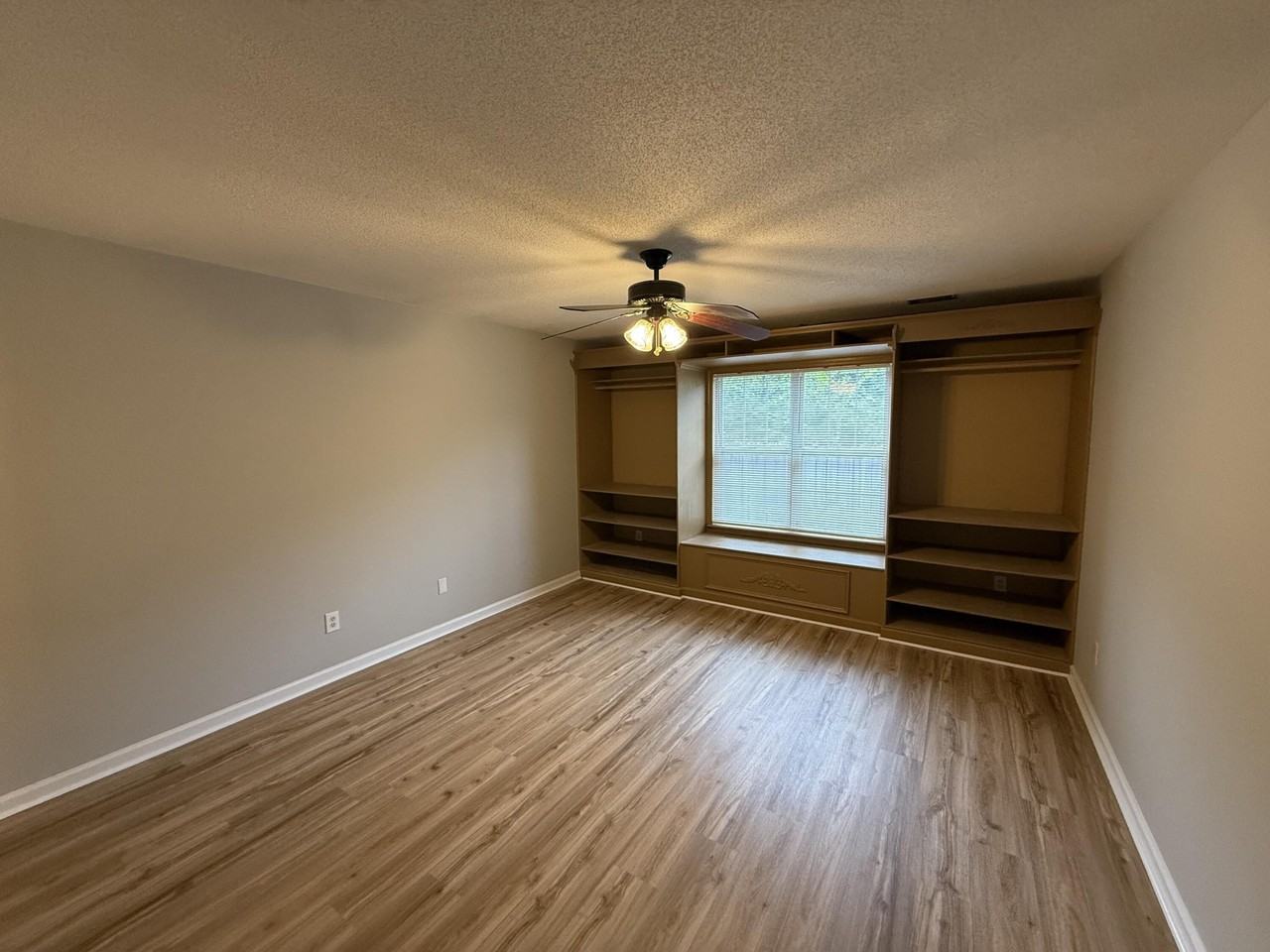 1206 Kendal Ct - Photo 7 of 15