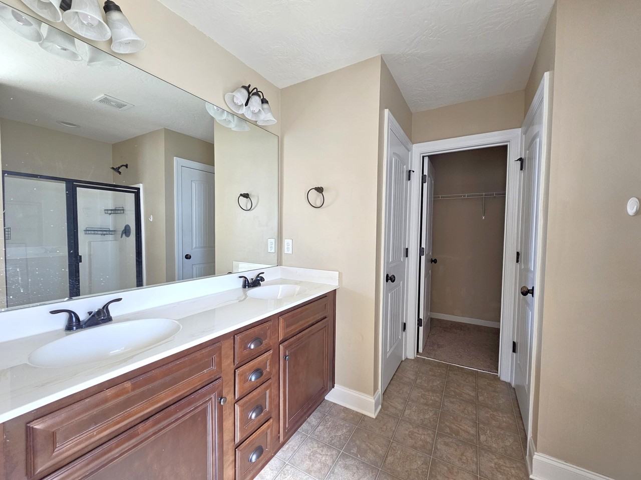 3915 Griese Ln - Photo 7 of 12