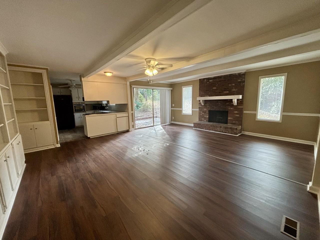 1113 Glen Ct - Photo 7 of 18