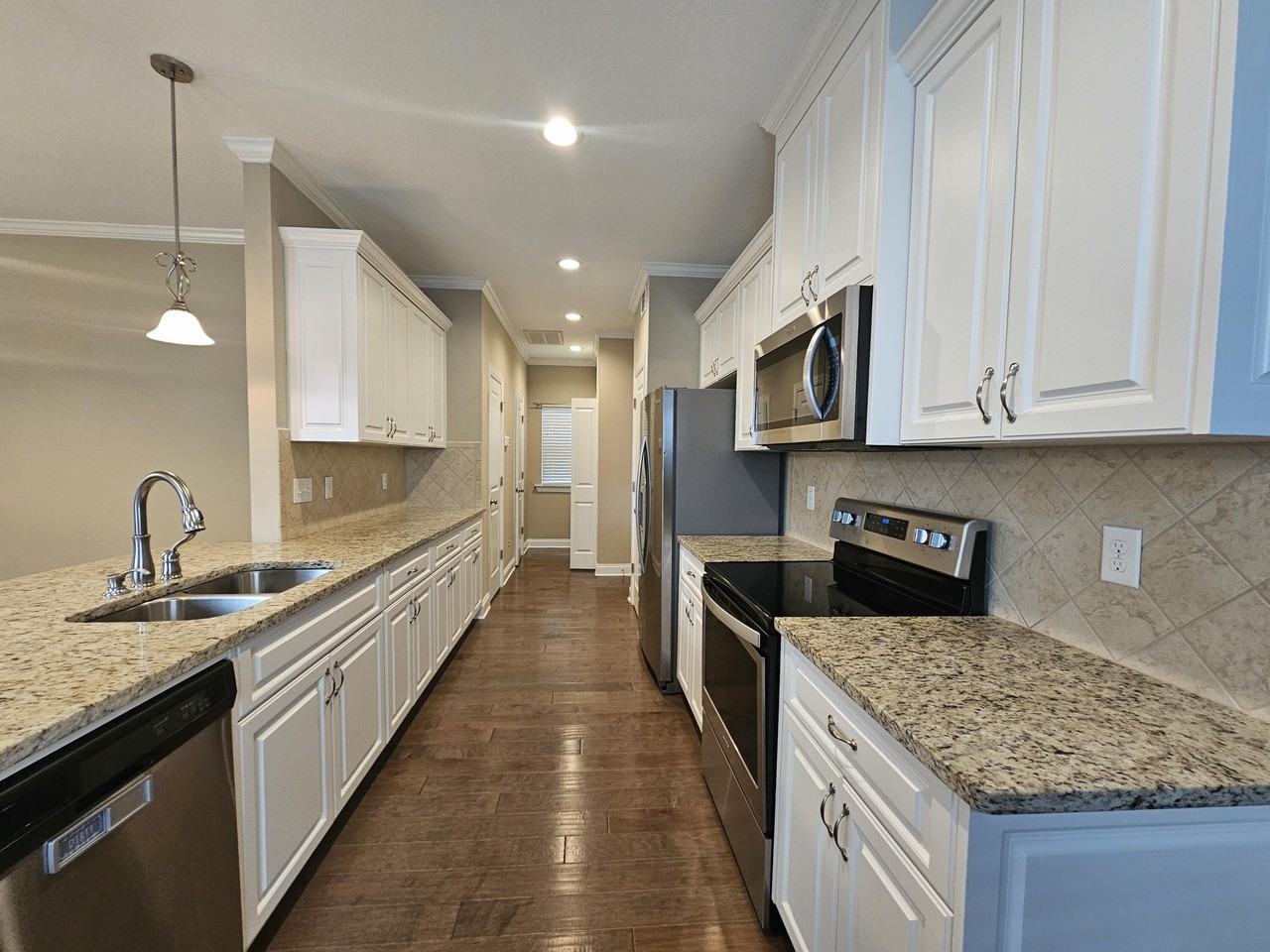 1212 Cobblefield Dr - Photo 4 of 18