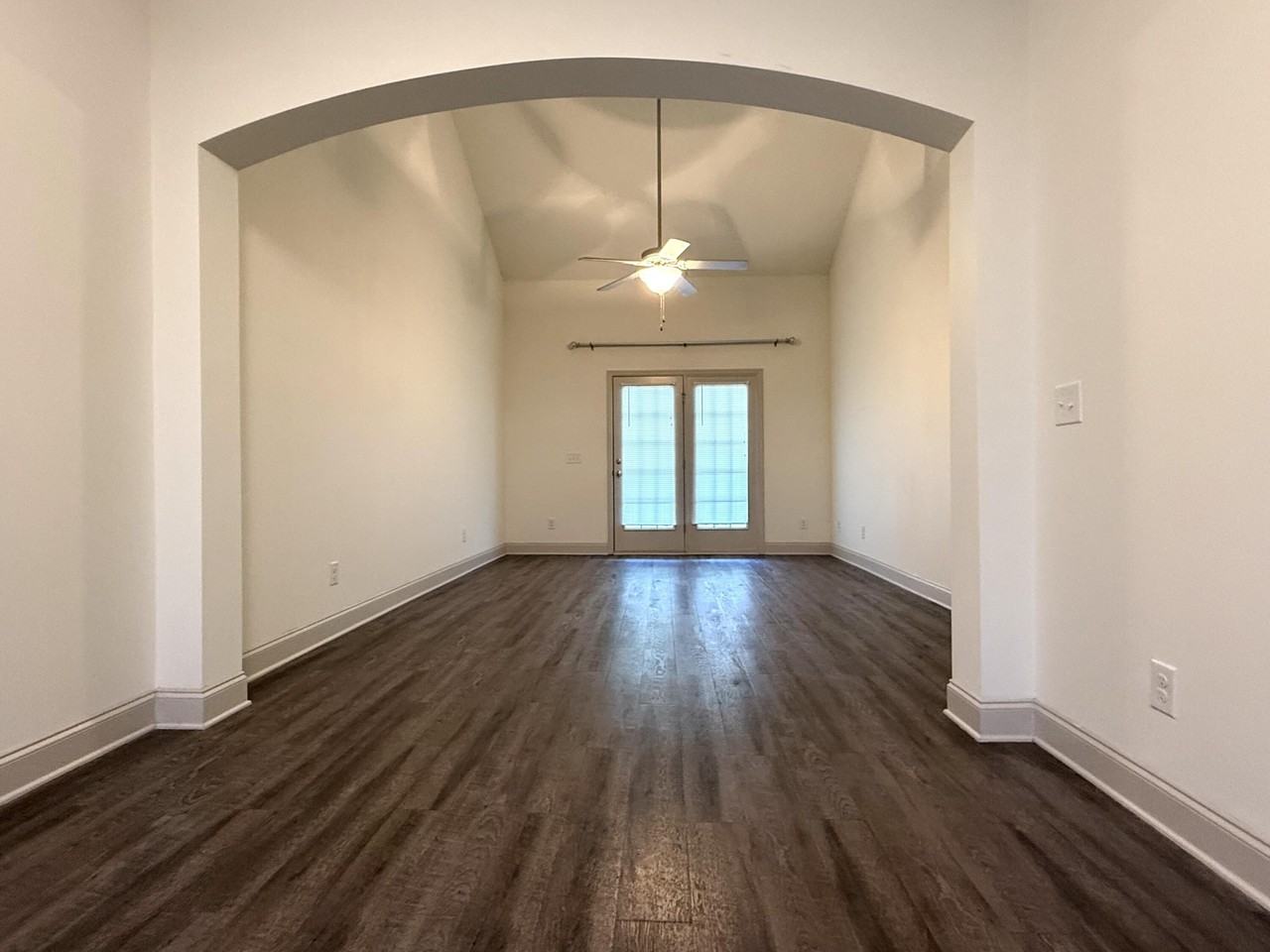 727 Buddy Ct - Photo 7 of 13