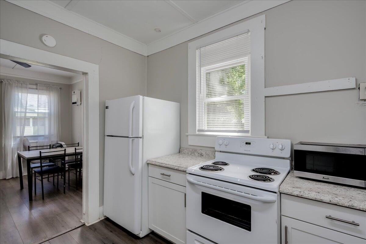 2245 Bayvale Rd Unit C #C - Photo 4 of 13