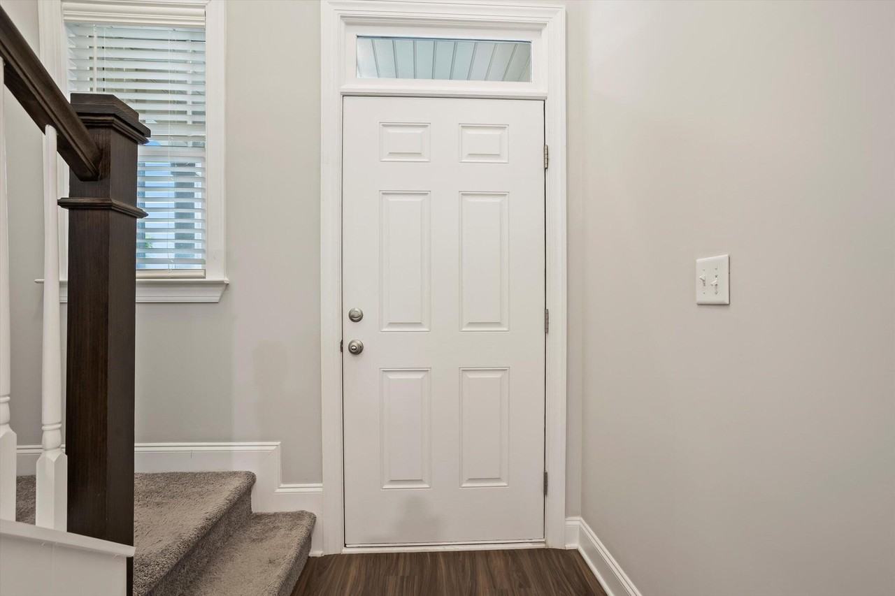 546 Vinings Dr Unit 7 #7 - Photo 6 of 29