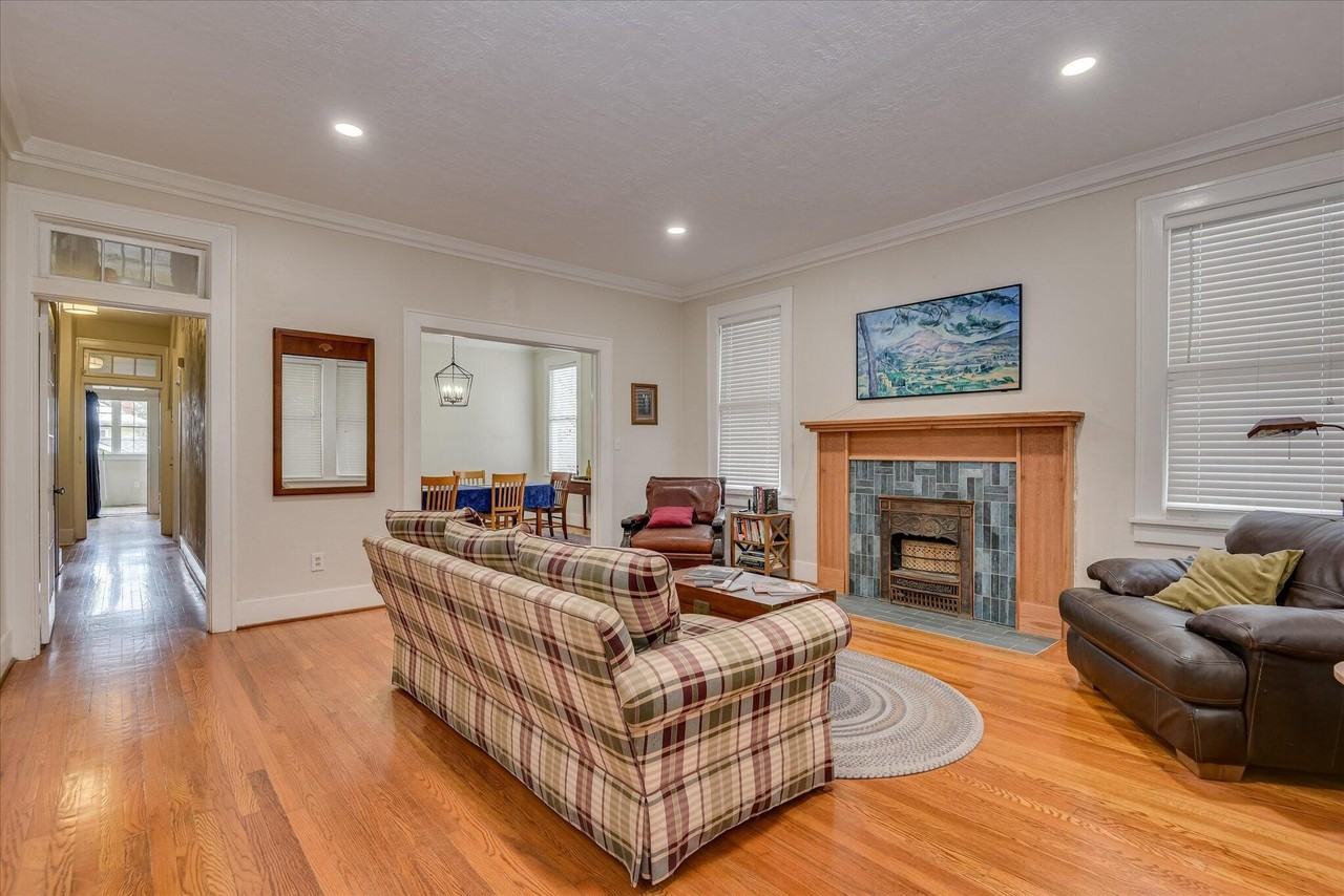 978 Heard Ave - Photo 3 of 45