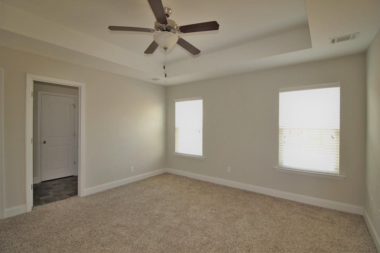 2138 Kinsale Ave - Photo 6 of 16