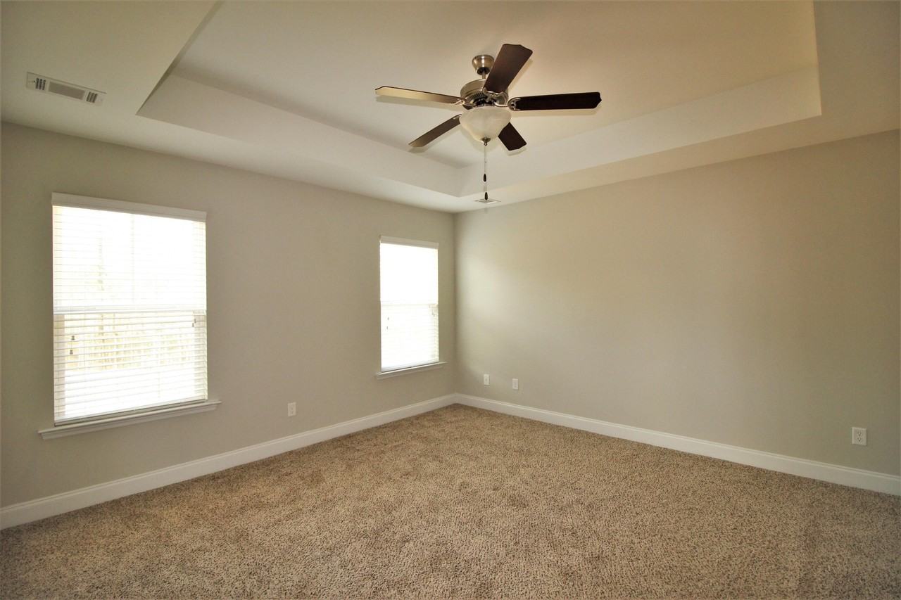 2138 Kinsale Ave - Photo 7 of 16