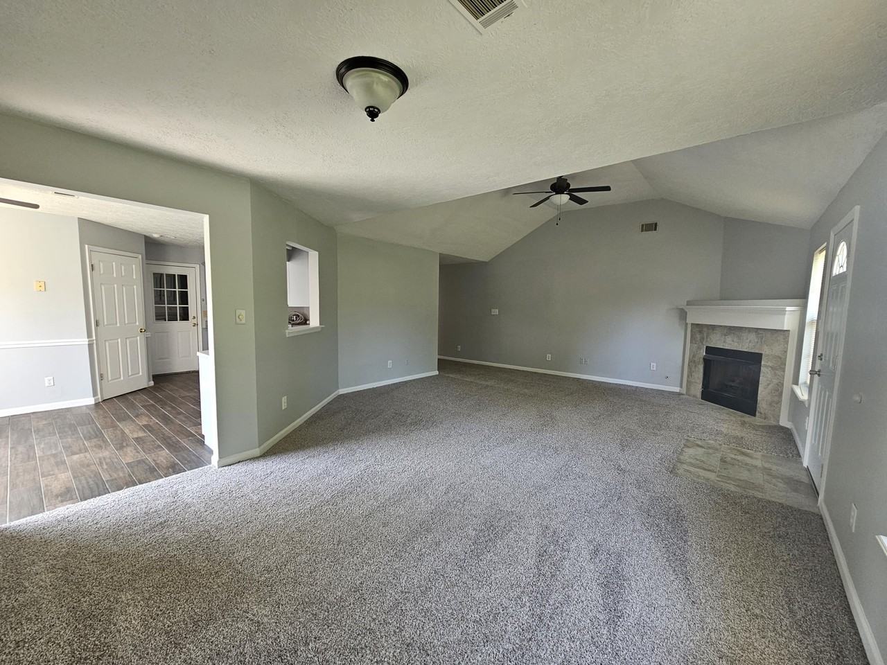 301 Summerfield Cir - Photo 2 of 14