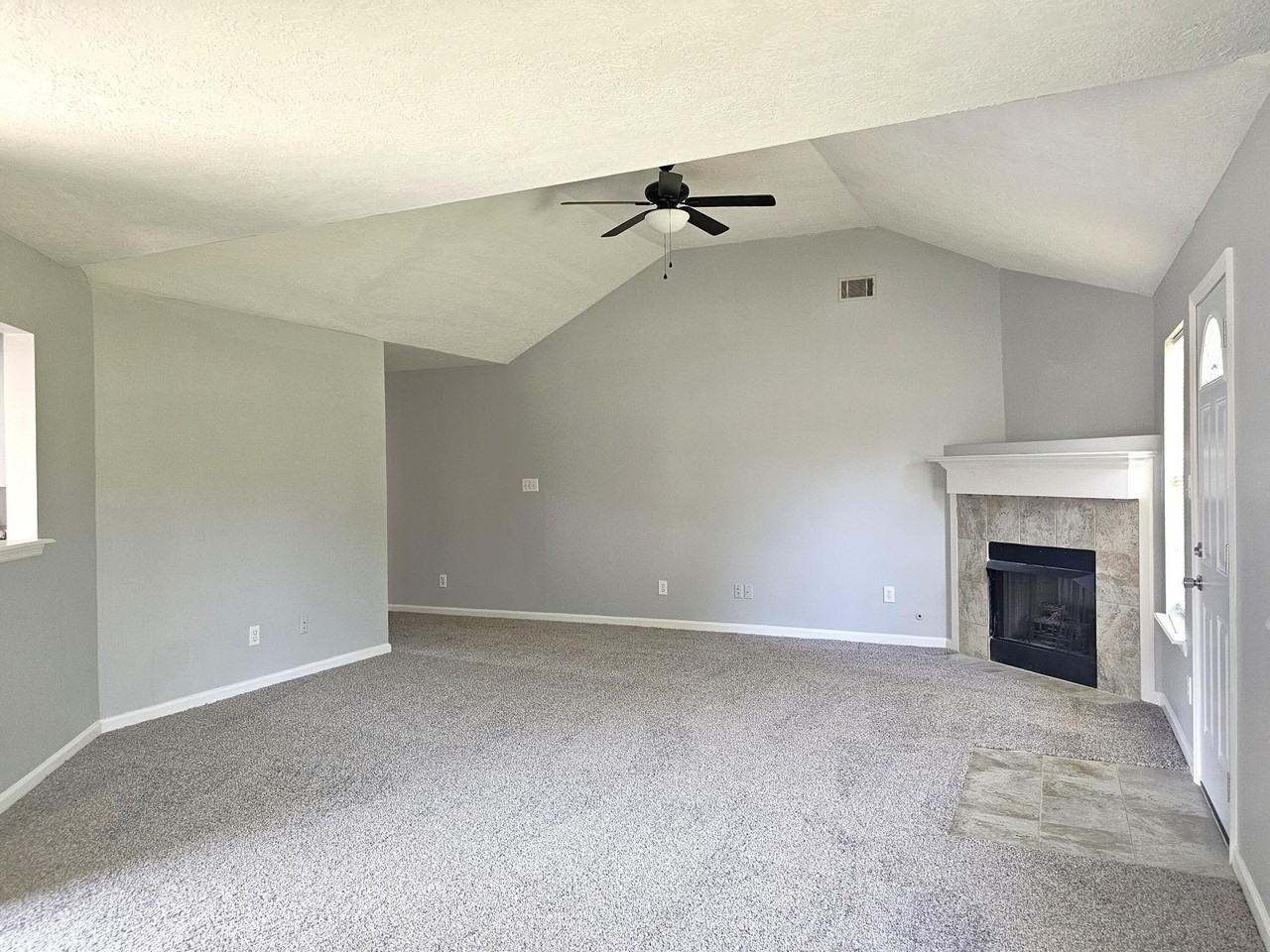 301 Summerfield Cir - Photo 4 of 14