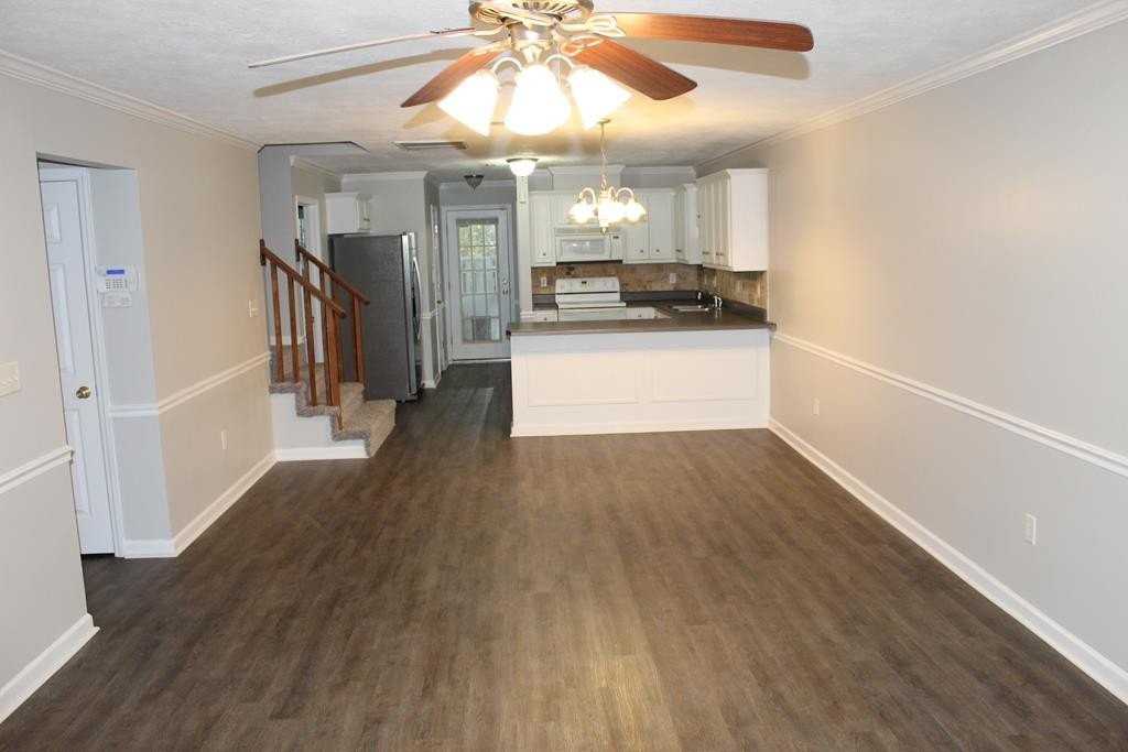 620 Goodale Ln - Photo 5 of 49