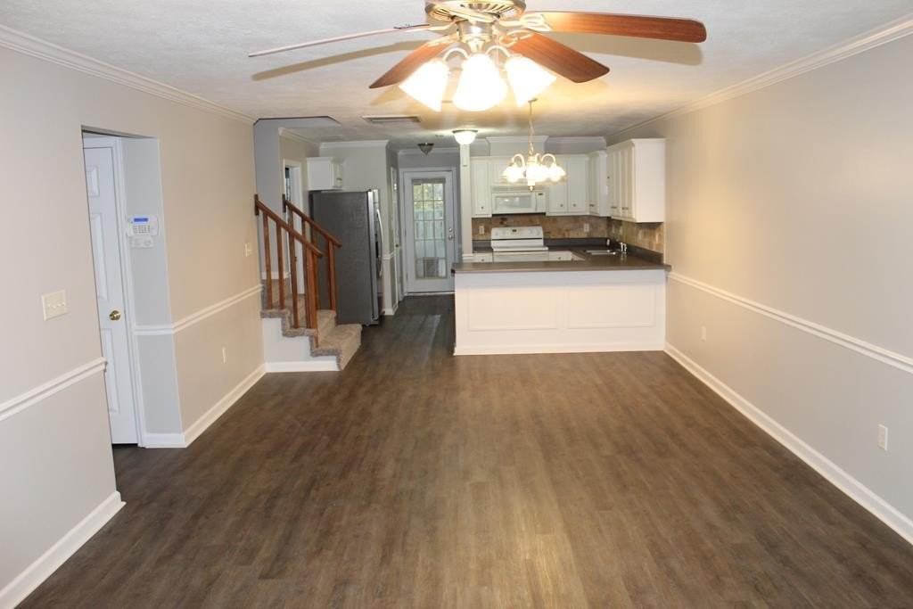 620 Goodale Ln - Photo 6 of 49