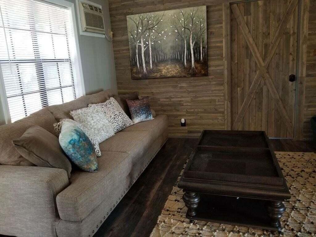 1647A White Oak Rd - Photo 6 of 25