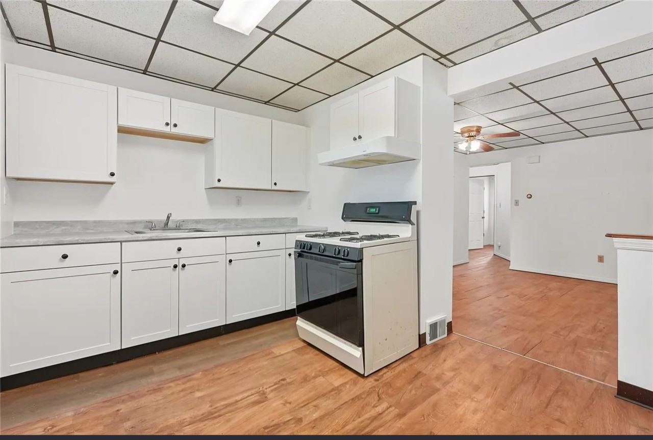 705 Russellwood Ave #2 - Photo 4 of 7