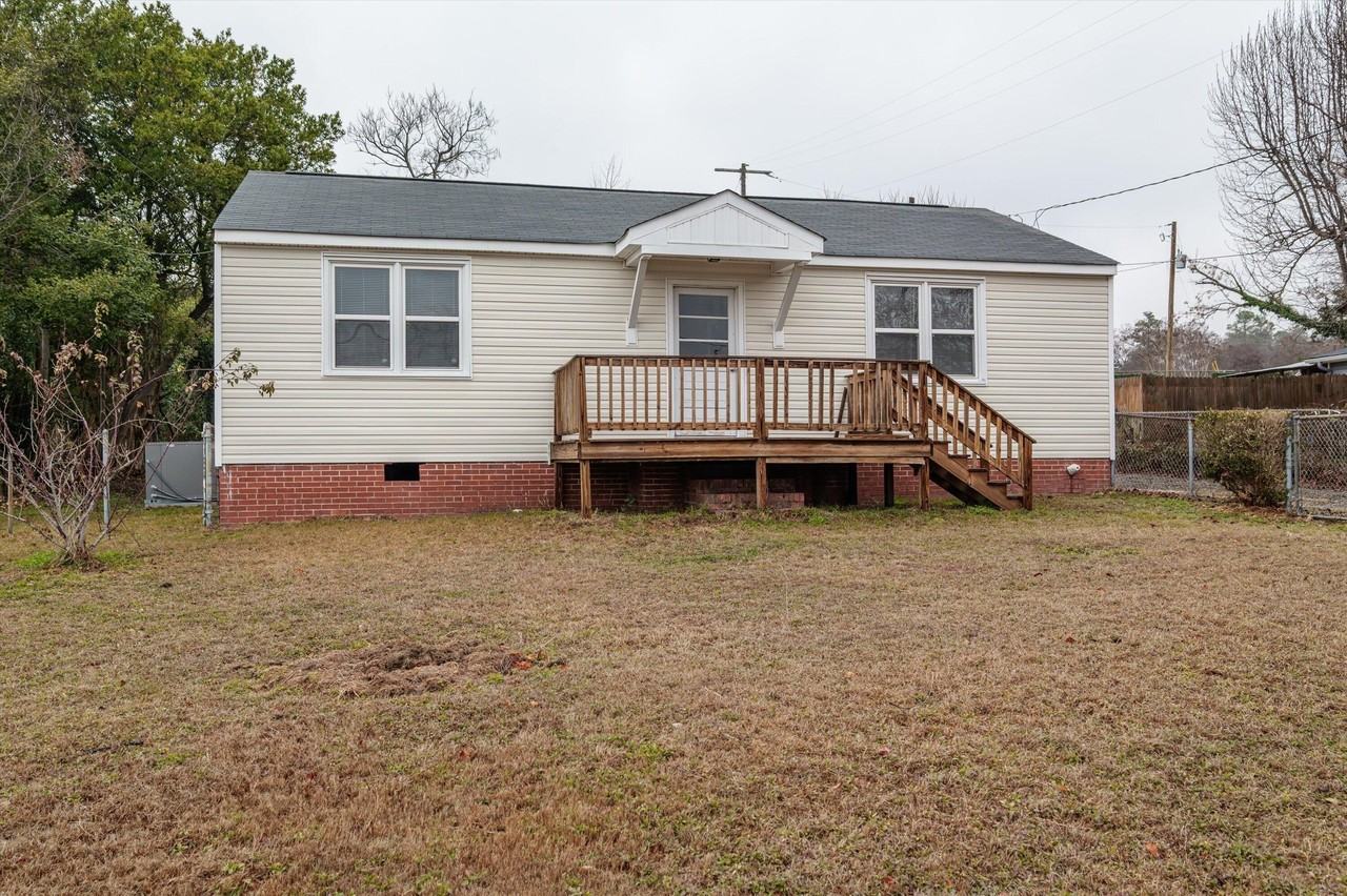 1012 Skyview Dr - Photo 3 of 28