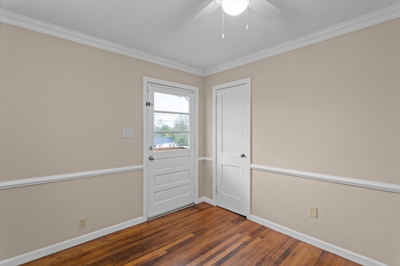 1012 Skyview Dr - Photo 6 of 28