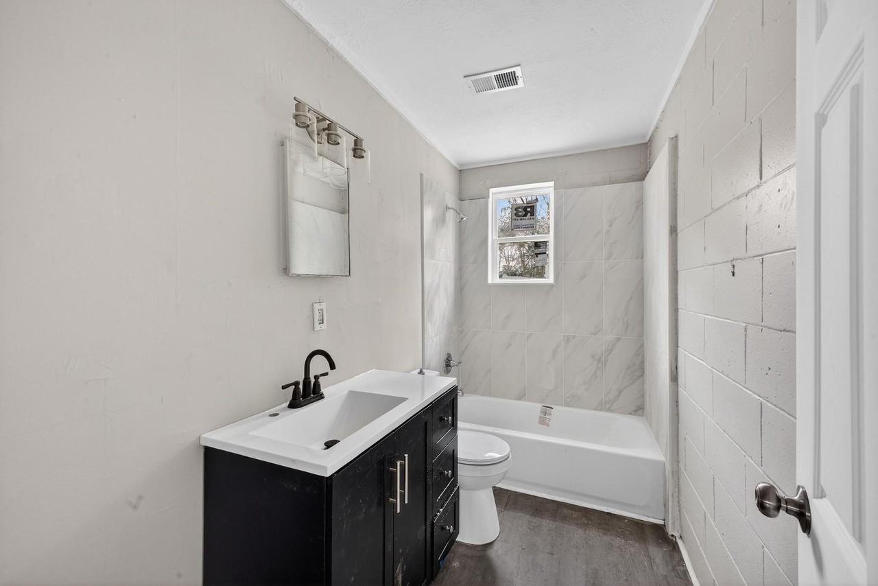 254 Japonica Ave - Photo 7 of 12