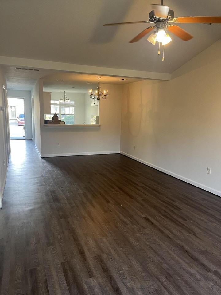 1815 Honeysuckle Way - Photo 7 of 11