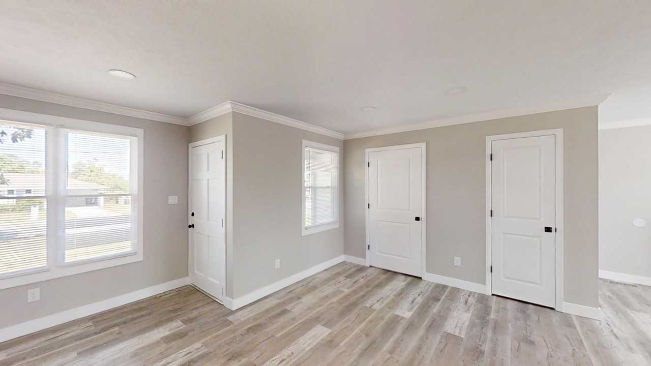 1022 Oakdale Rd - Photo 5 of 32