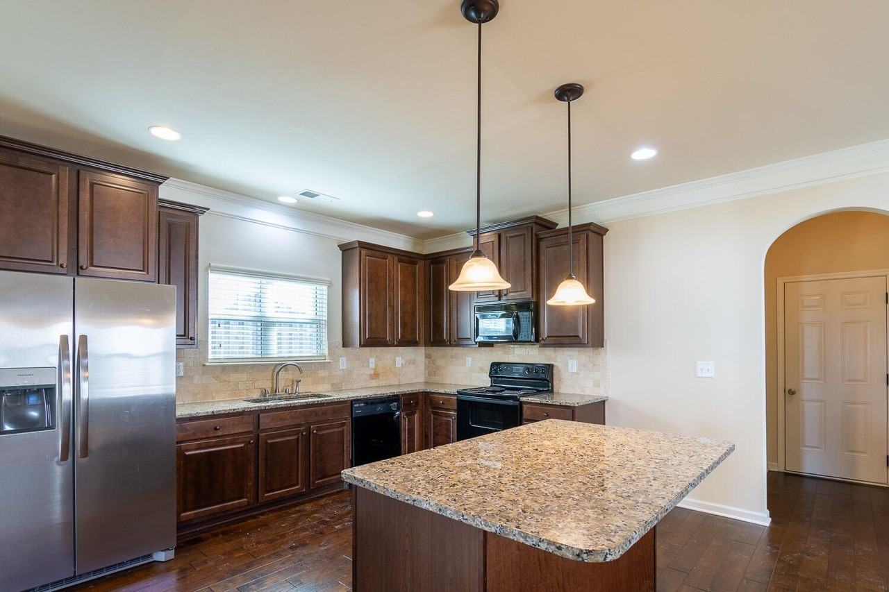 3375 Grove Landing Cir - Photo 7 of 31