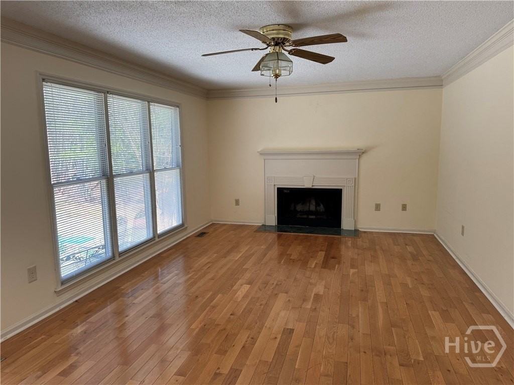 140 Yorkshire Rd - Photo 6 of 37