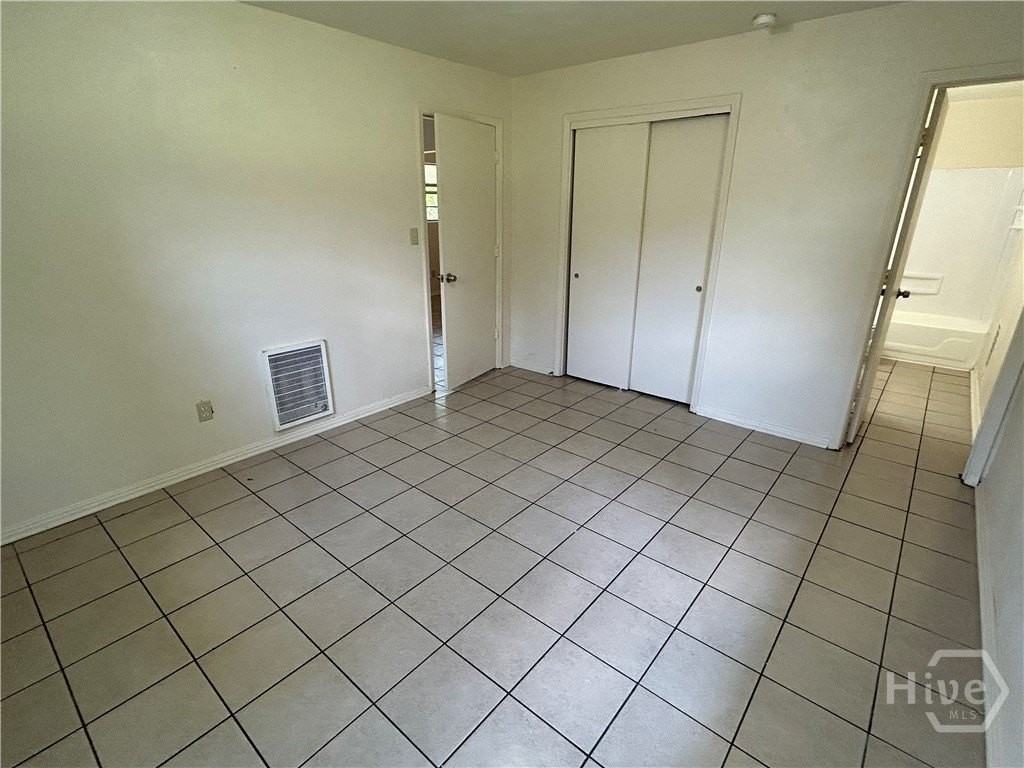 130 Candler Ct - Photo 5 of 9