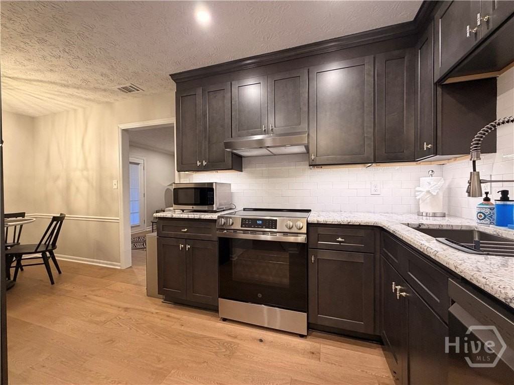 174 Talmadge St Apt 14 #14 - Photo 4 of 15