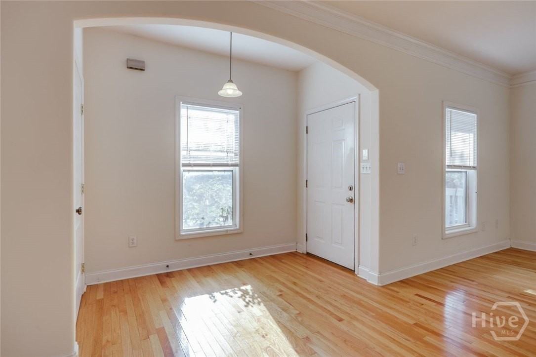 175 Arch St - Photo 4 of 37