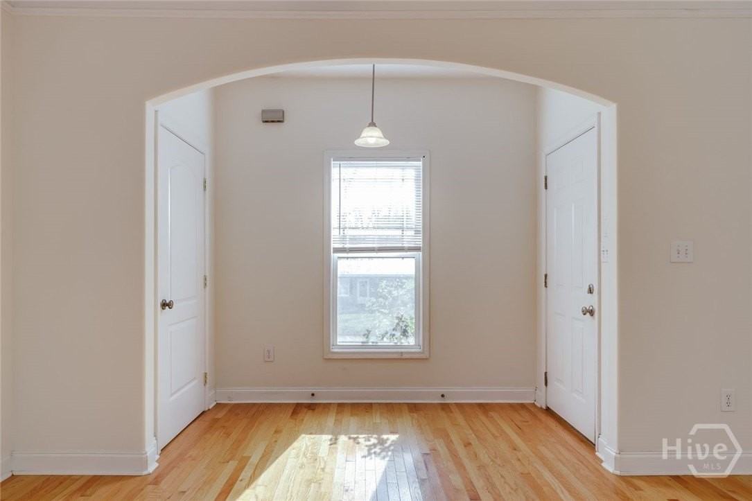 175 Arch St - Photo 5 of 37